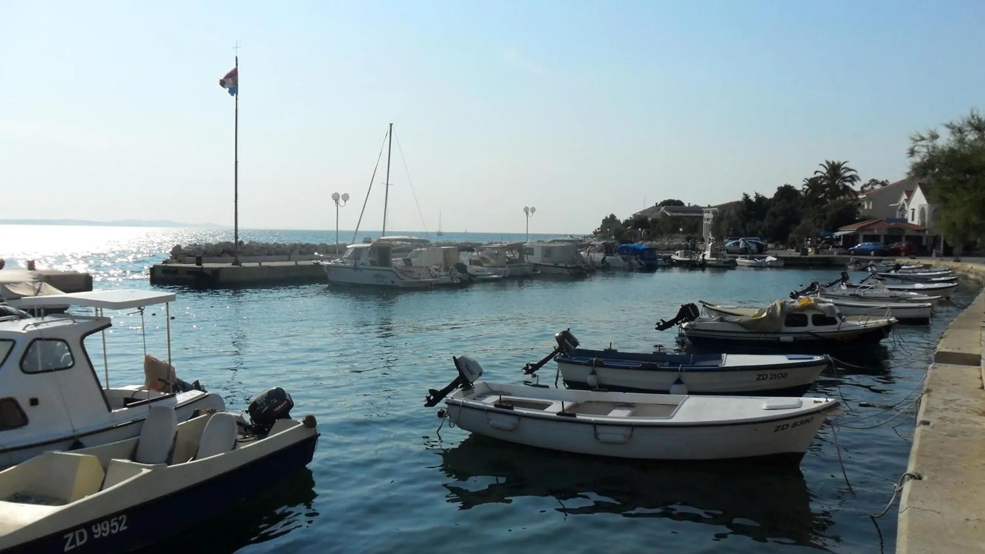 Gemuetliche Ferienwohnung Im Erdgeschoss Diklo Kroatië